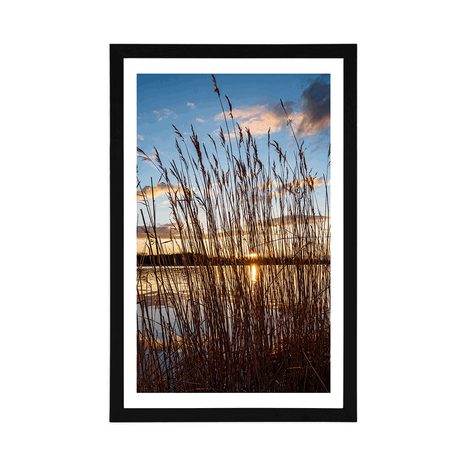 AFFICHE AVEC PASSE-PARTOUT – RIVIÈRE PAISIBLE PRÈS DU VILLAGE - NATURE - AFFICHES