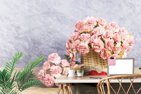 SELBSTKLEBENDE FOTOTAPETE BLUMENSTRAUSS AUS NELKEN IM KORB - SELBSTKLEBENDE TAPETEN - TAPETEN