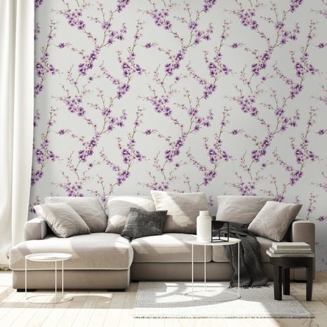 SAMOLEPÍCÍ TAPETA FIALOVÉ KVĚTY NA SVĚTLÉM POZADÍ - VZOROVANÉ TAPETY - TAPETY
