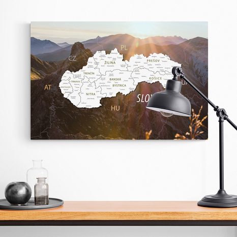 WANDBILD AUF KORK KARTE DER SLOWAKEI MIT BERGKULISSE - WANDBILDER AUF KORK - BILDER