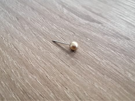 METALLIC PINS (10 PCS.) - PUSHPINS - PICTURES