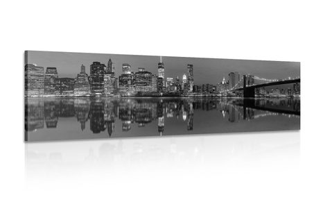 WANDBILD SPIEGELUNG VON MANHATTAN IM WASSER IN SCHWARZ-WEISS - SCHWARZ-WEISSE BILDER - BILDER