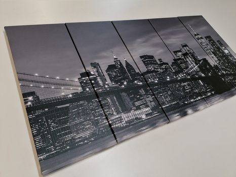 TABLOU 5-PIESE POD FERMECĂTOR DIN BROOKLYN ÎN DESIGN ALB-NEGRU - TABLOURI CU ORAȘE - TABLOURI