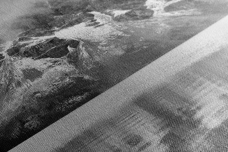 TABLEAU SUR TOILE – LAC PRÈS D'UNE MAGNIFIQUE MONTAGNE EN NOIR ET BLANC - TABLEAUX EN NOIR ET BLANC - TABLEAUX