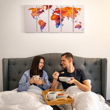 5-DÍLNÝ OBRAZ POLYGONÁLNÍ MAPA SVĚTA V ODSTÍNECH ORANŽOVÉ - OBRAZY MAPY - OBRAZY