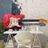 FOTOTAPETE ROTE E-GITARRE AUF ABSTRAKTEM HINTERGRUND - MUSIK FOTOTAPETEN - TAPETEN