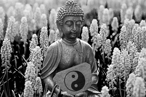 CANVAS PRINT YIN AND YANG BUDDHA IN BLACK AND WHITE - BLACK AND WHITE PICTURES - PICTURES