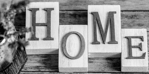 КАРТИНА НА ПЛАТНО – БУКВИЧКИ HOME В ЧЕРНО-БЯЛО - ЧЕРНО-БЕЛИ КАРТИНИ - КАРТИНИ