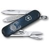 NŮŽ VICTORINOX CLASSIC SD ZODIAC EXCLUSIVE EDITION CANCER 0.6223.2CAN - KAPESNÍ NOŽE - OSTATNÍ