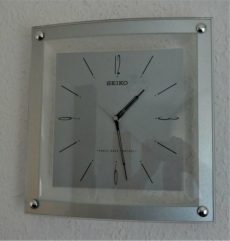 Seiko Wall Clock Radio Controlled QXR205S 