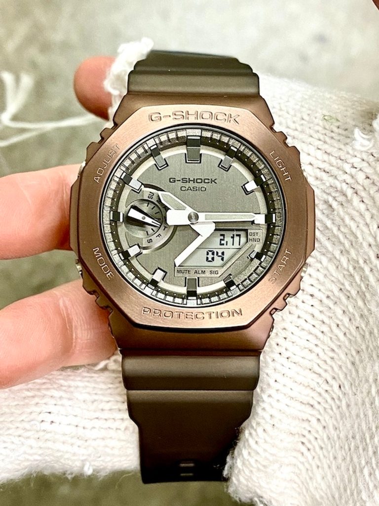 濃いピンク系統 カシオCASIO 国内正規品 G-SHOCK GM-2100MF-5AJF