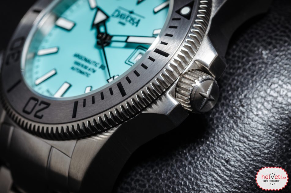 Montre DAVOSA Coral Turquoise – Édition Limitée – Boîtier Et Bracelet Aluminium – Cadran Turquoise – Occasion