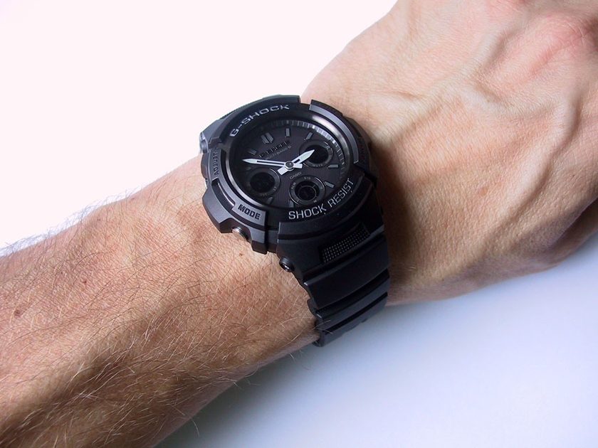 G-SHOCK AWG-M100B