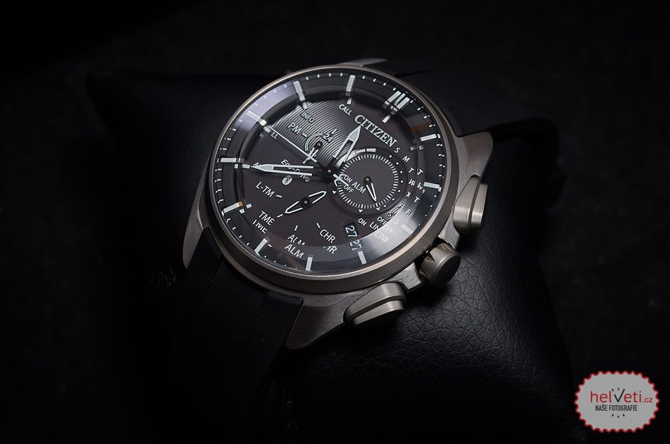 Citizen Sports Bluetooth Super Titanium Chrono BZ1040-09E | Helveti.cz