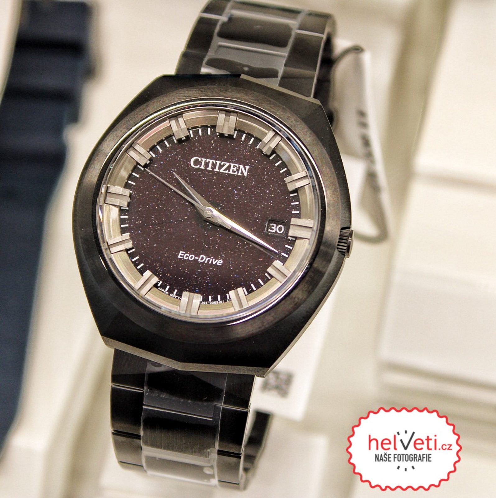 Citizen Eco-Drive BN1015-52E: Orologio Uomo Nero Con Bracciale In Acciaio, Ricaricabile Con La Luce, Elegante E Impermeabile