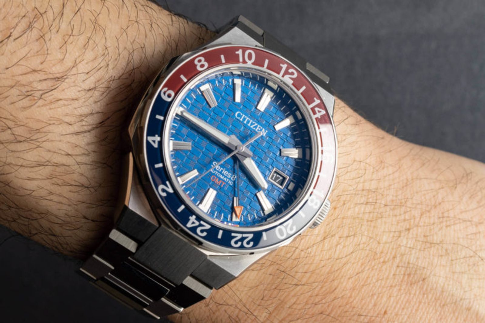 Citizen Series 8 GMT Automatic NB6030-59L | Helveti.eu | Helveti 