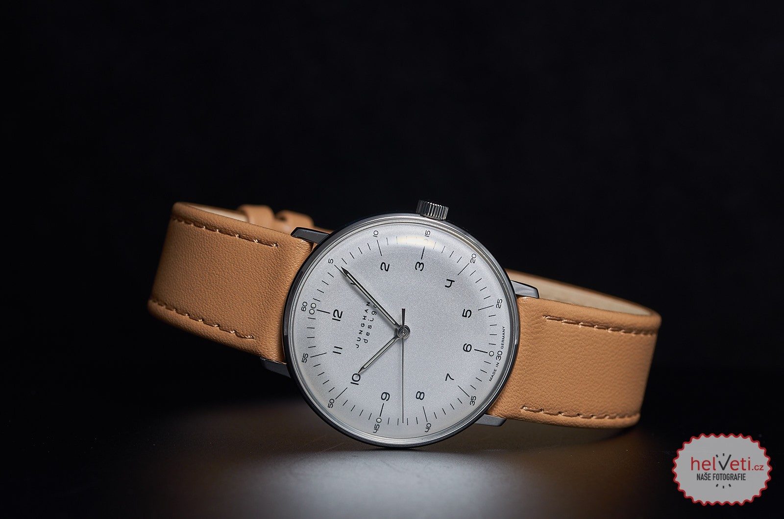 Junghans Max Bill Handaufzug Sapphire 27/3701.02 | Helveti.eu