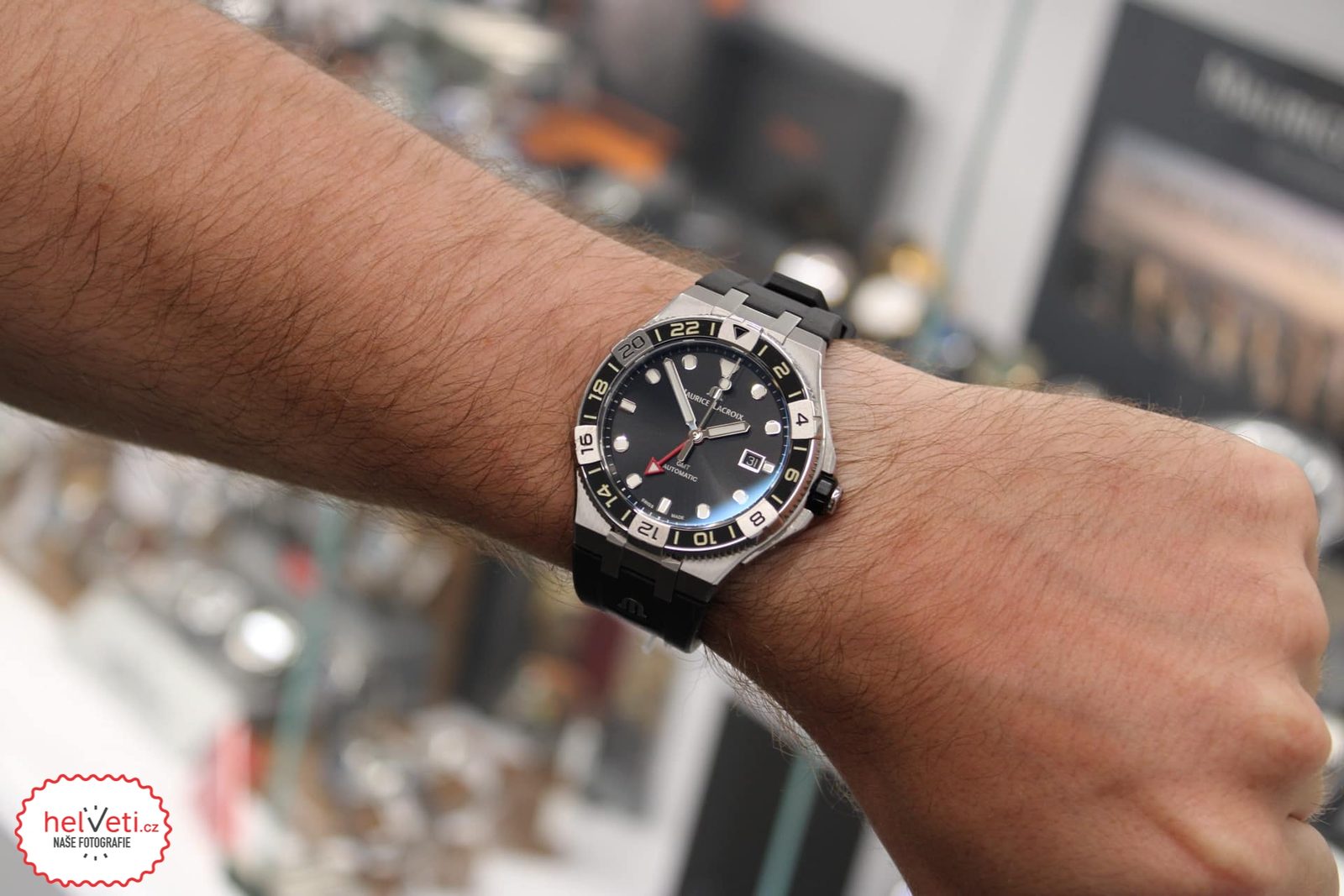 Maurice Lacroix Aikon Venturer GMT AI6158-SS001-330-2 | Helveti.eu