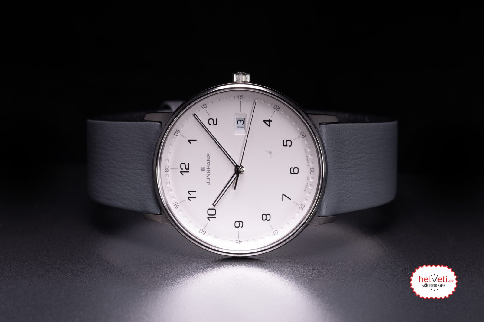 Junghans Form Quartz 41 4885.00 Helveti.eu
