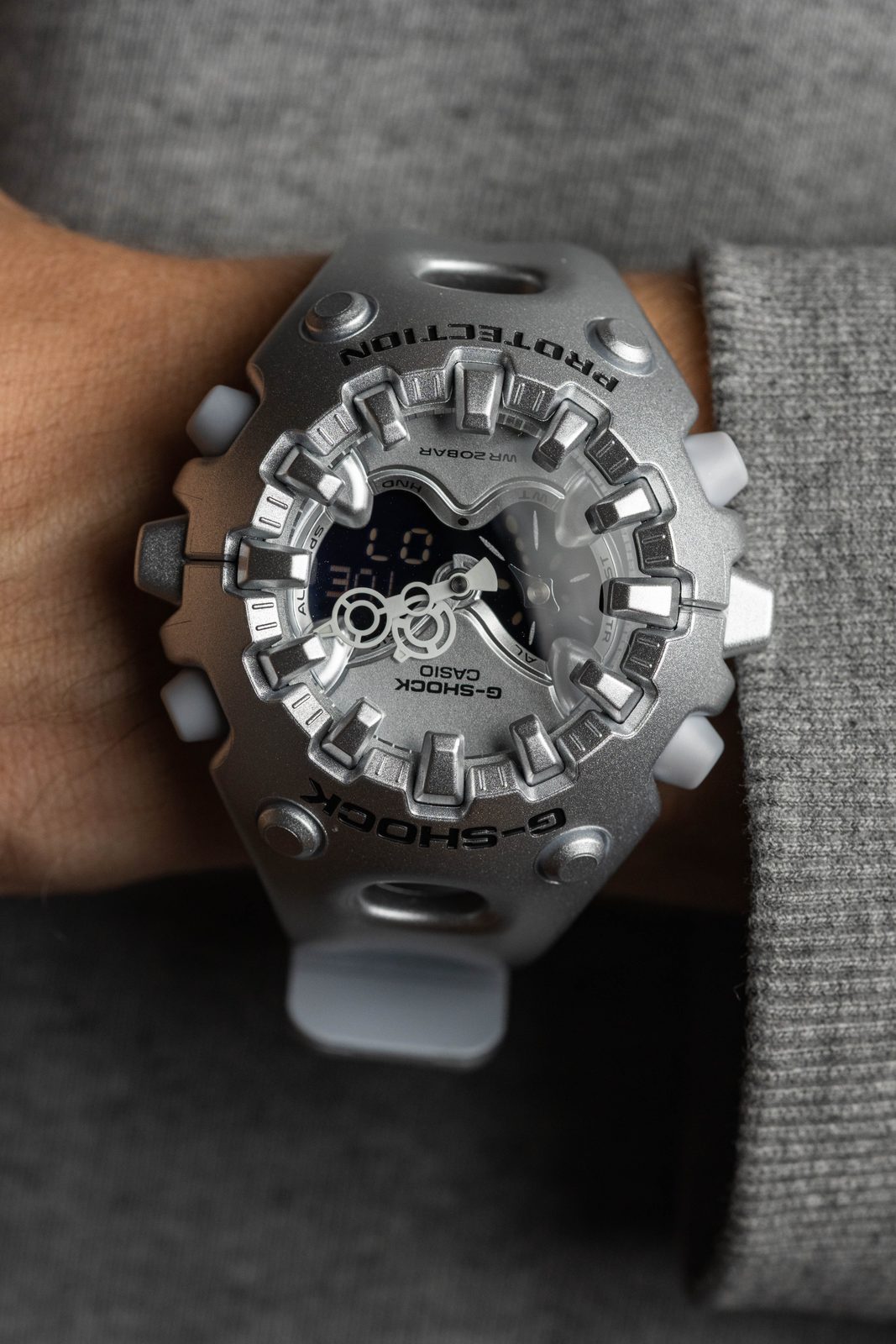 Casio G-Shock GA-V01A-8AER | Helveti.eu