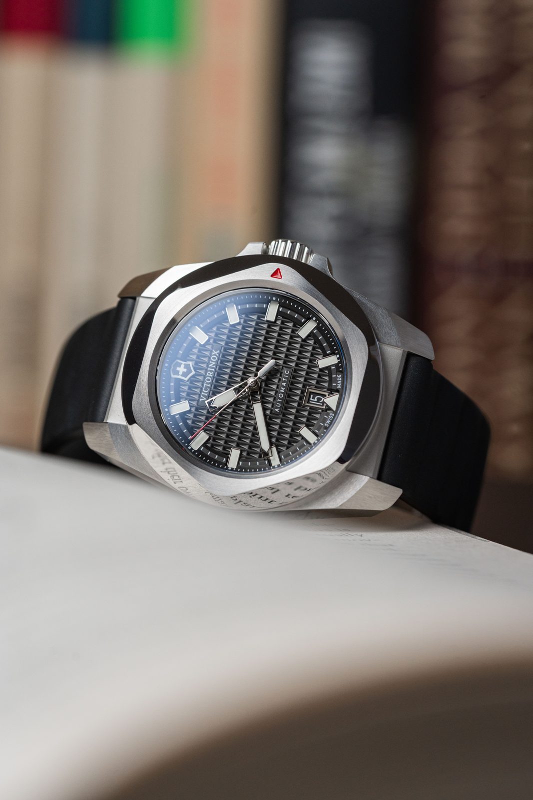 Victorinox I.N.O.X. Automatic 242039 | Helveti.eu