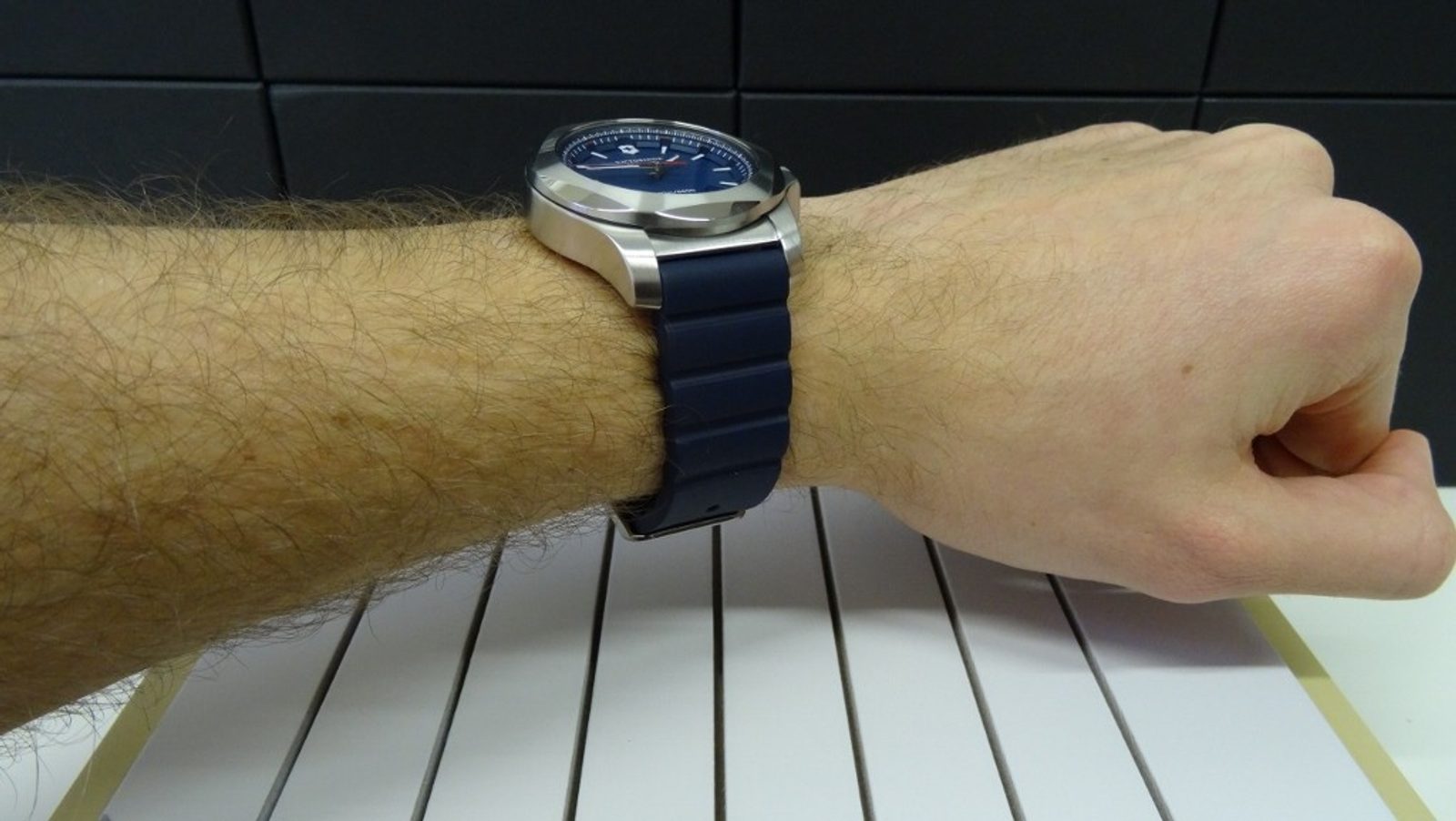 Victorinox I.N.O.X. 241688.1 | Helveti.eu