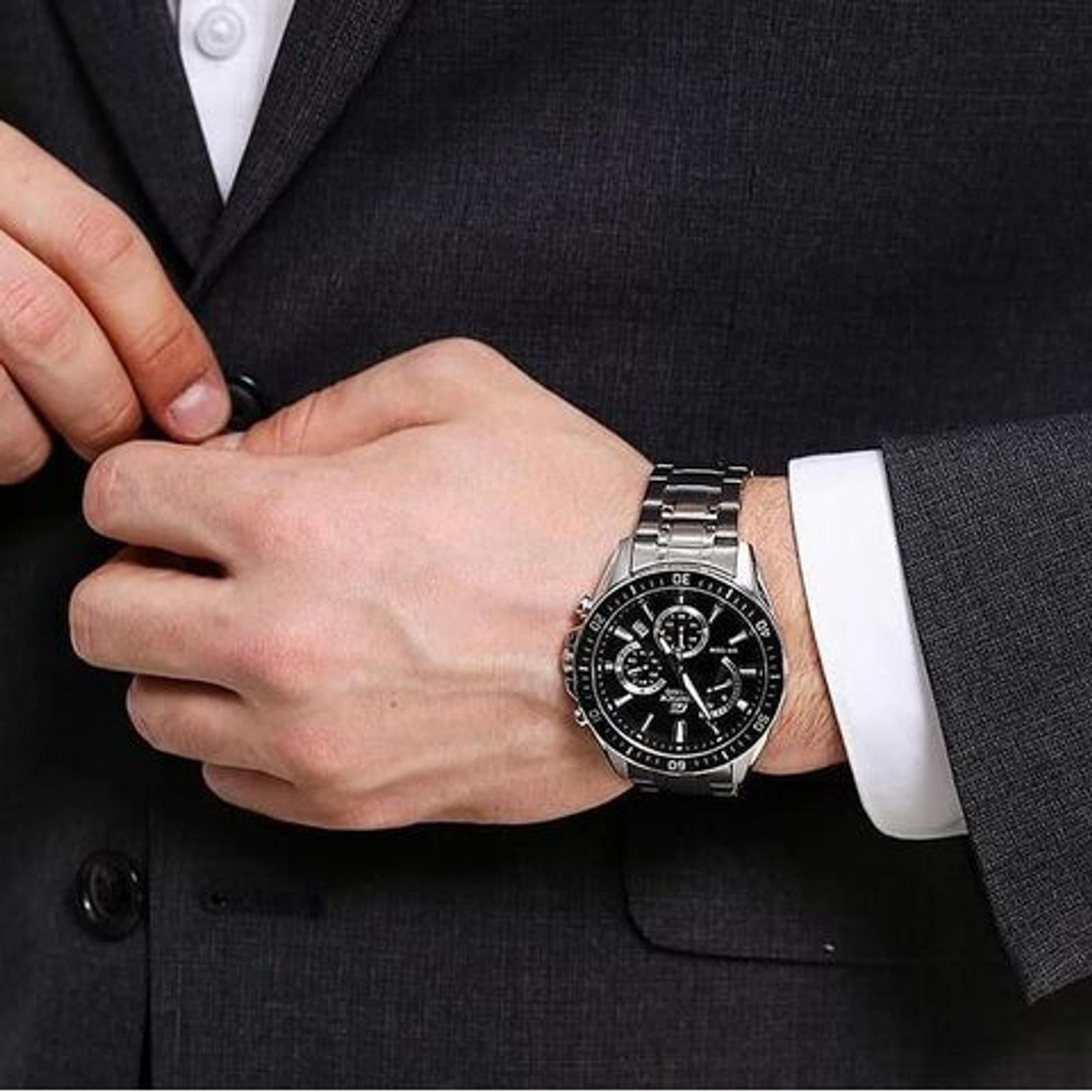 Casio EFR-552D-1AVUEF | Helveti.eu | Helveti – Víc než hodinky