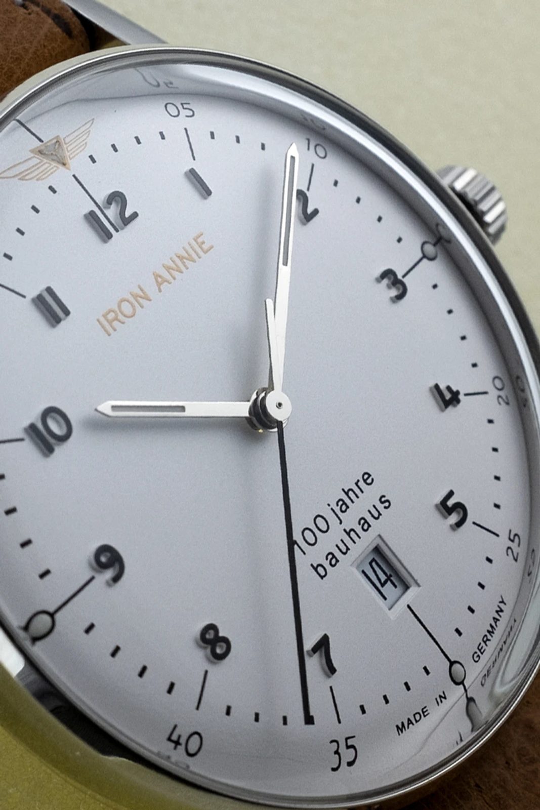 Iron Annie Bauhaus 5046-1