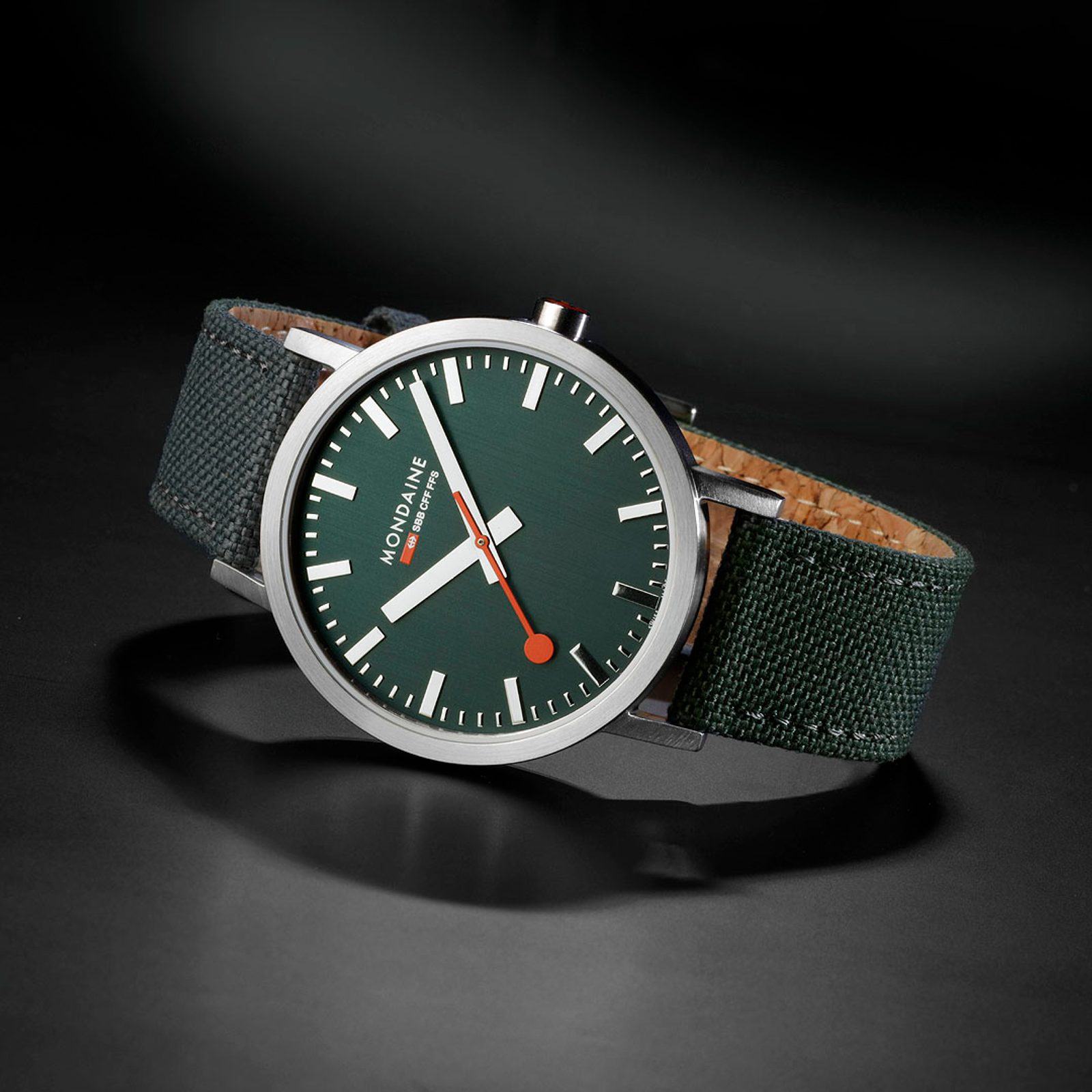 Mondaine Classic A660.30360.60SBF | Helveti.eu | Helveti – Víc než 