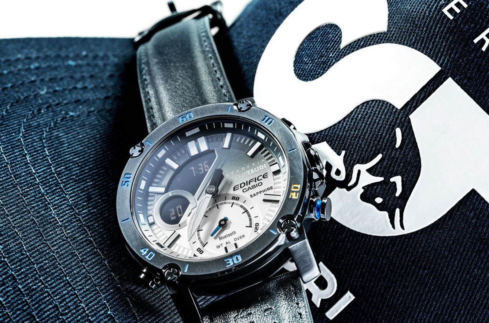 Casio Edifice ECB 20AT 2AER Scuderia AlphaTauri Limited Edition Helveti.eu
