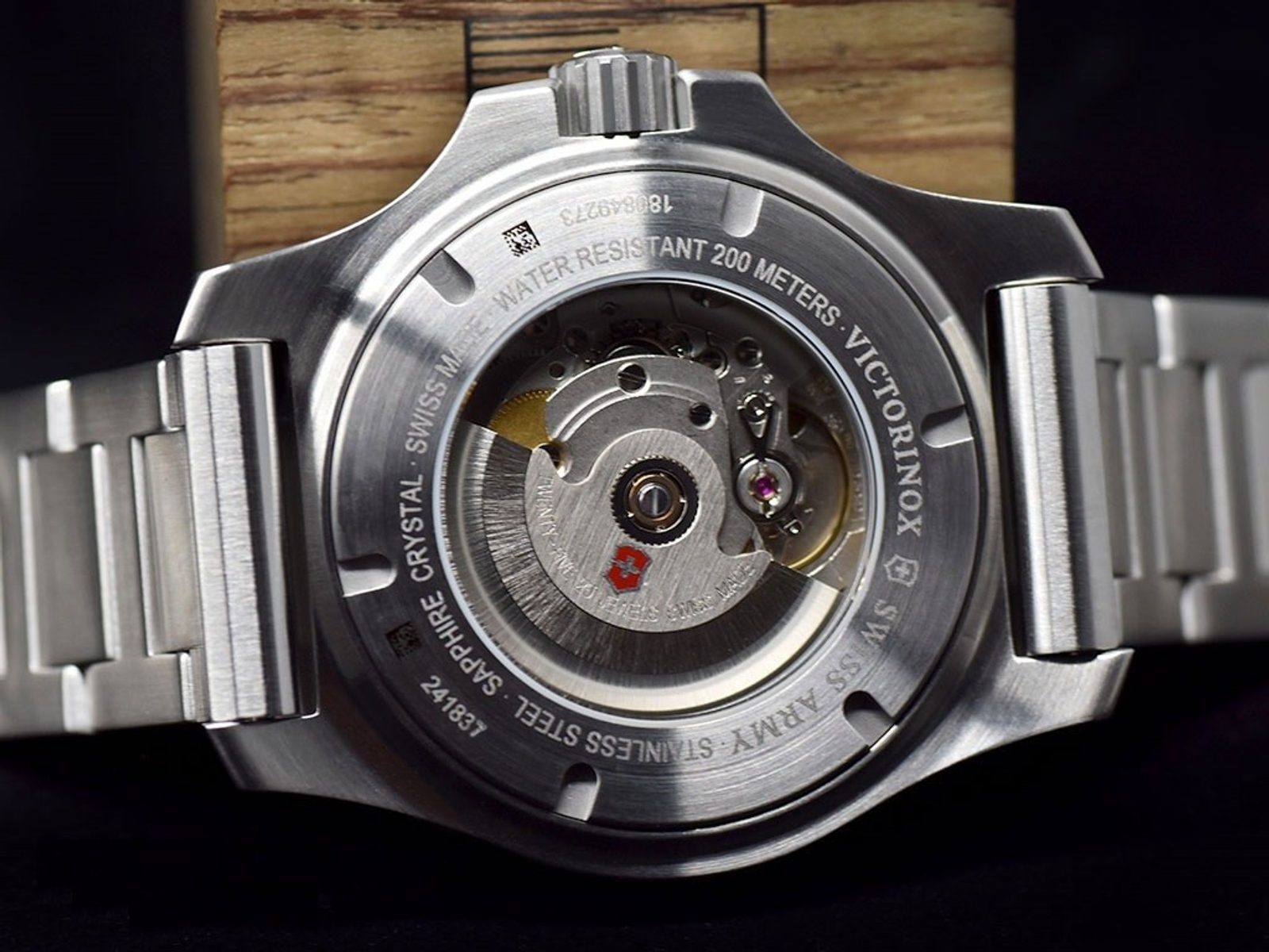 Victorinox I.N.O.X. Mechanical 241837 | Helveti.eu | Helveti – Víc