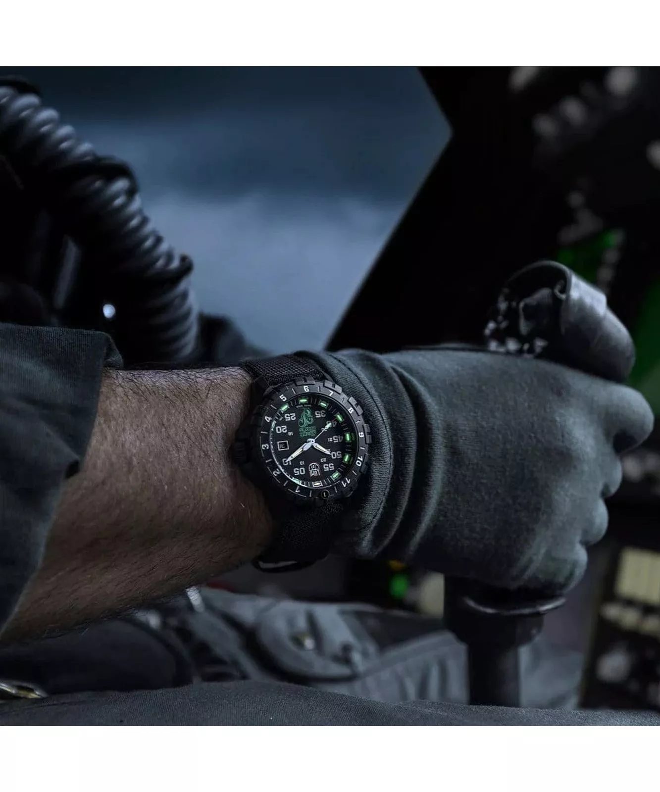 Luminox Orologio analogico al quarzo svizzero da uomo con cinturino in tessuto XA.6442.H.Set, Nero, cinghia