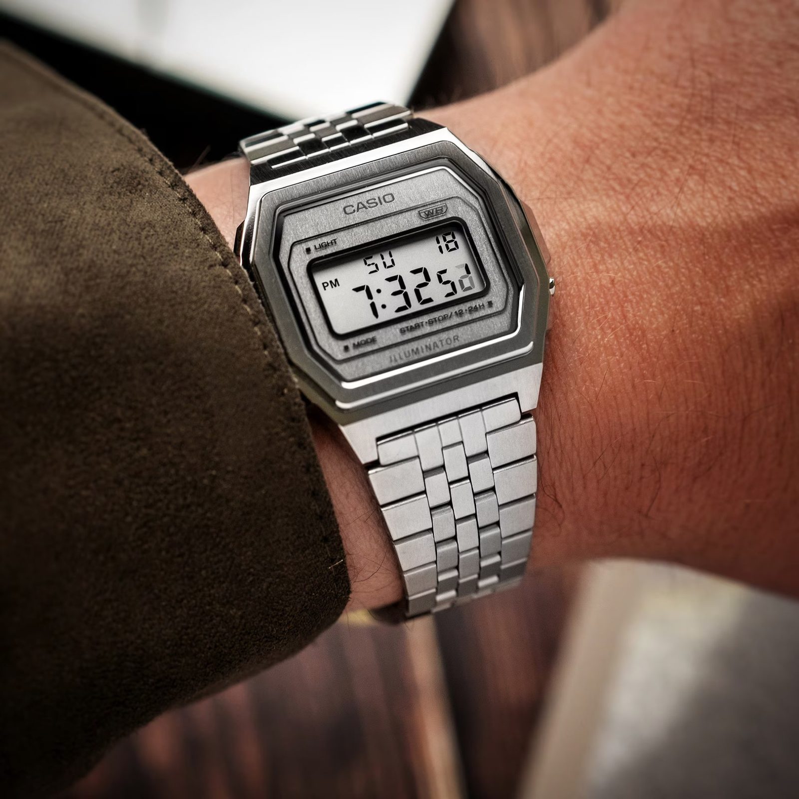 【日本未発売】 CASIO A1000D-7EF（新品） 日本未発売】 CASIO A1000D-7EF 【公式通販】