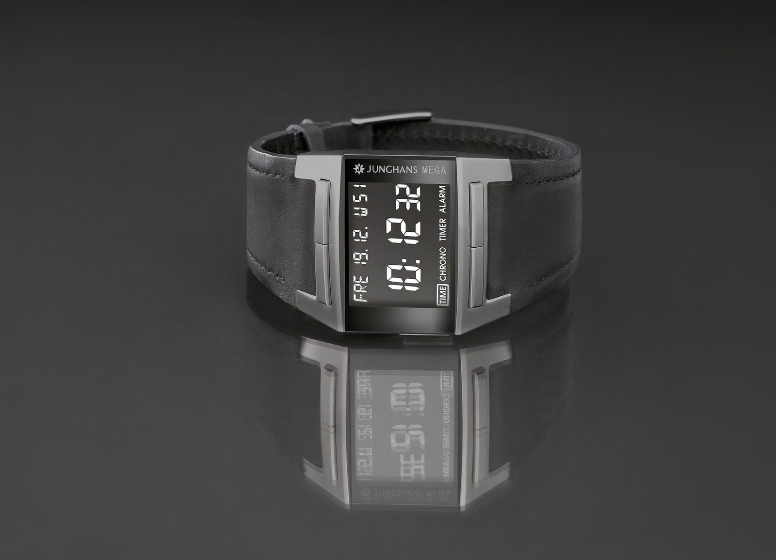 Radio Controlled Junghans Mega Funkuhr Junghans Mega 1000 Funkuhr