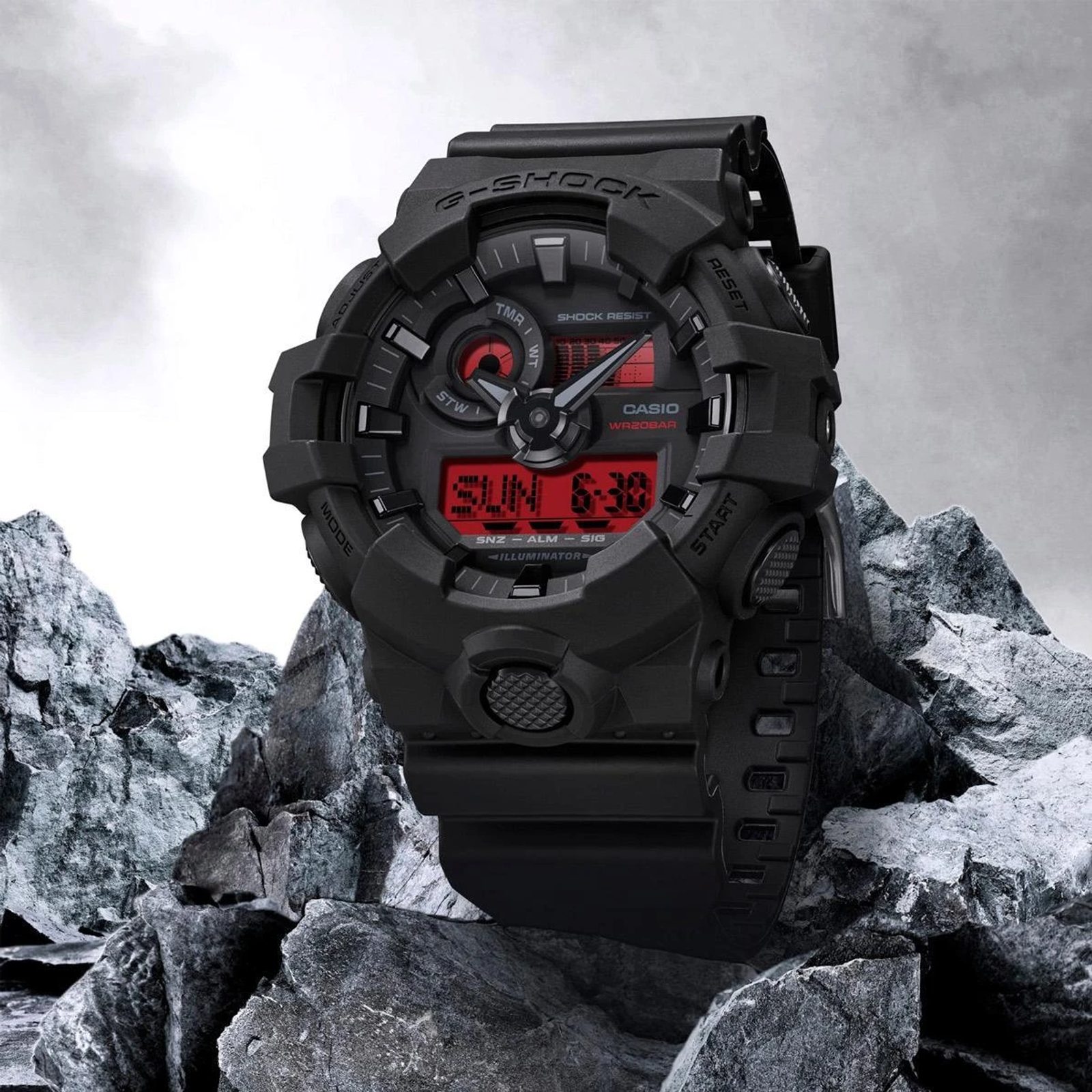 Casio G-Shock GA-700BBR-1AER Black and Bold Red Series | Helveti