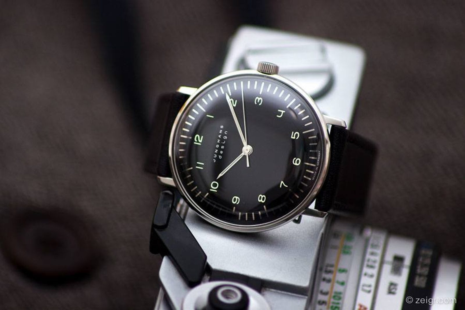 Junghans Max Bill Handaufzug 27/3702.02 | Helveti.eu | Helveti
