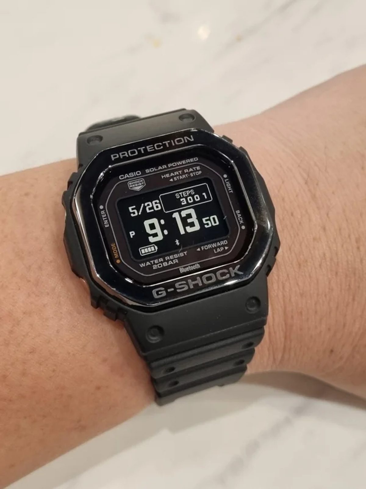 Casio G-Shock G-Squad DW-H5600MB-1ER | Helveti.cz