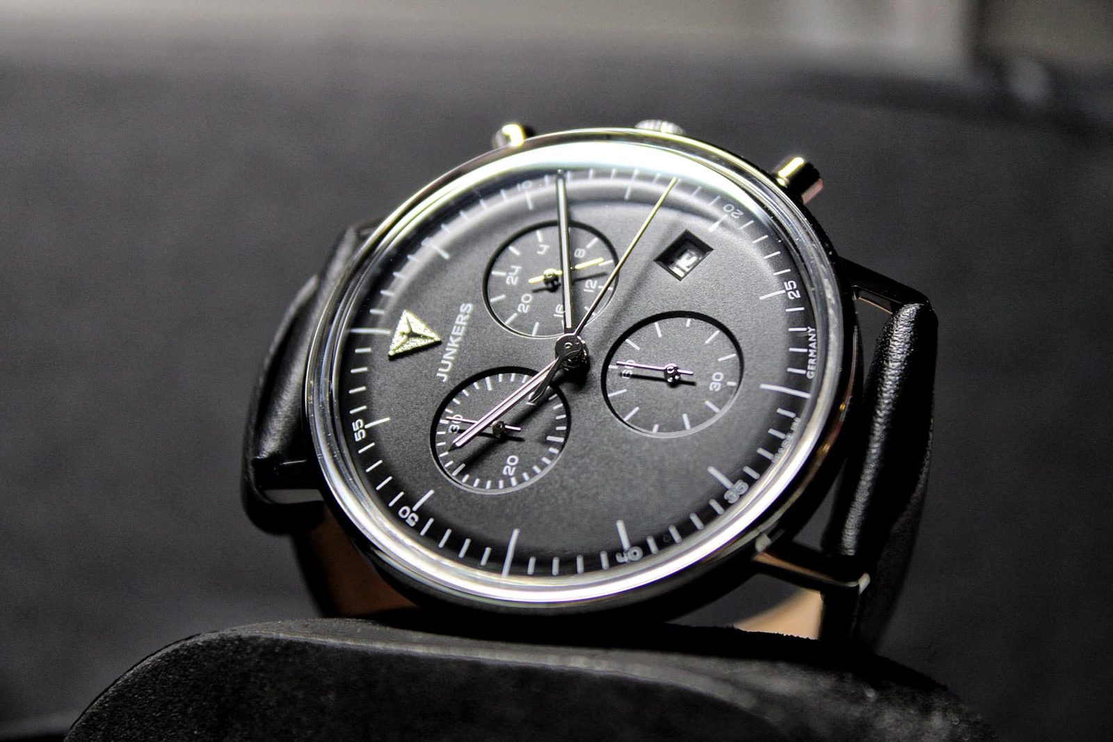 Chronograph Junkers Bauhaus Black Junkers Bauhaus Junkers Damen