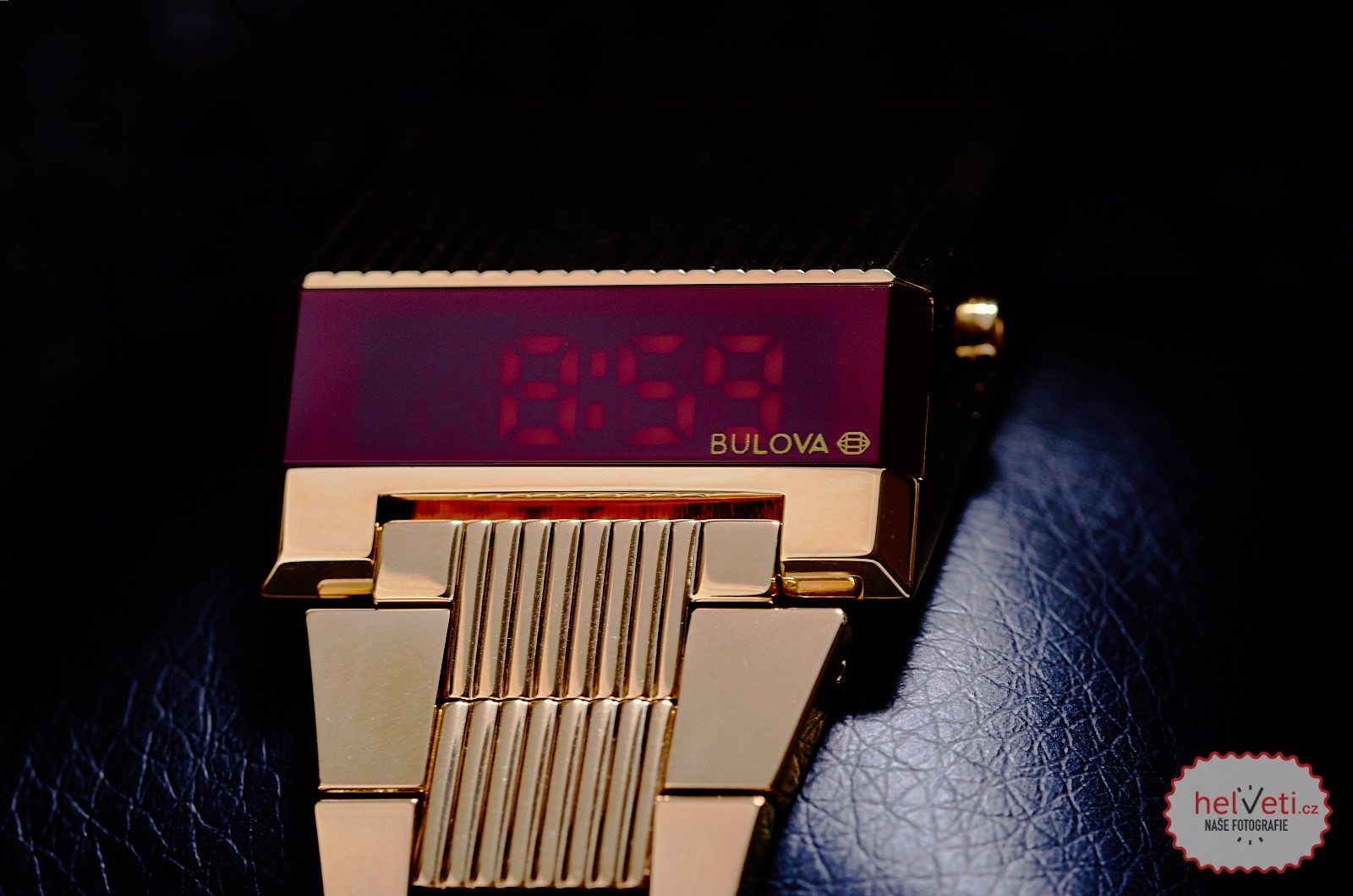 Bulova Computron IP Gold Ref. 97C110 - Orologio Rettangolare Digitale Con Fibbia Deployante E Cassa 32mm - 4
