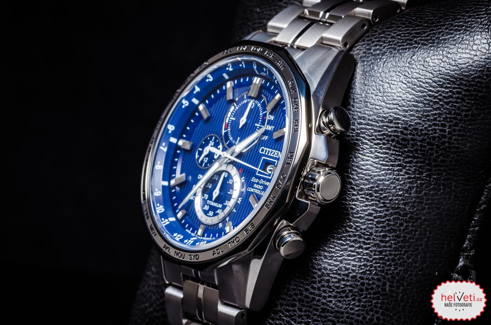 Citizen Radio Controlled Super Titanium AT8218-81L | Helveti.eu