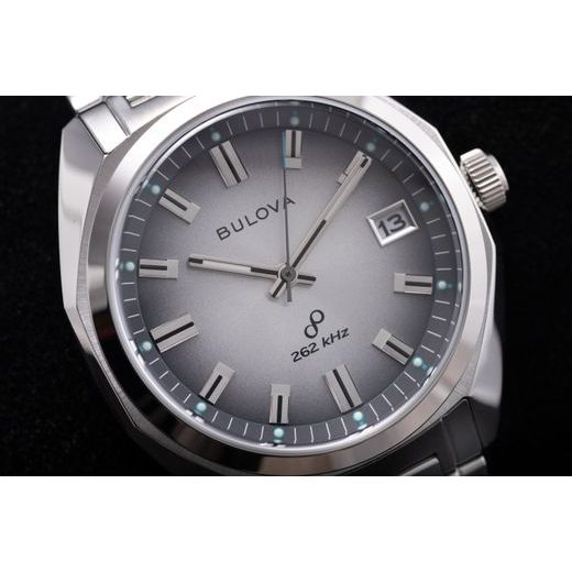 BULOVA JET STAR 96B472 - ARCHIVE SERIES - ZNAČKY