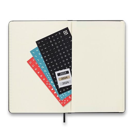 DIÁŘ MOLESKINE 2023-24 18MĚSÍČNÍ ČERNÝ - DENNÍ - TVRDÉ DESKY - L 1206/5701017 - DIARIES AND NOTEBOOKS - ACCESSORIES
