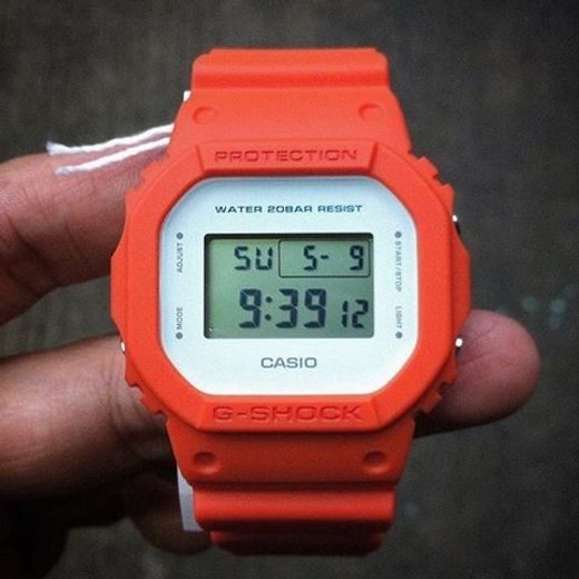 CASIO DW 5600M-4 - CASIO - ZNAČKY