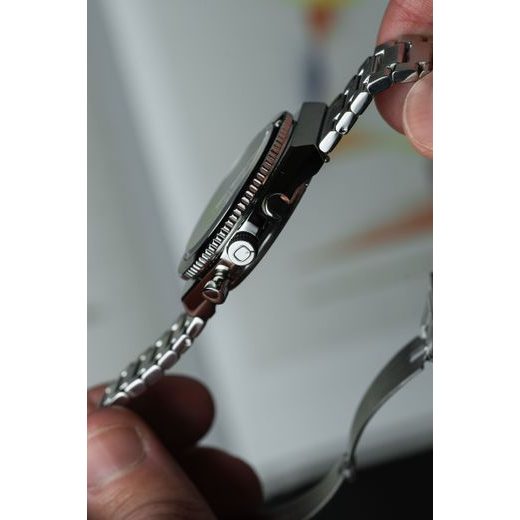 Q TIMEX 3-TIME ZONE CHRONOGRAPH TW2V69800UK - Q - ZNAČKY