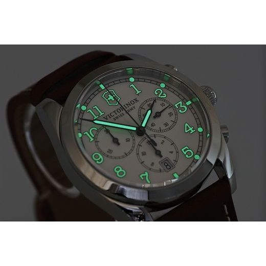 VICTORINOX INFANTRY CHRONO 241568 - VICTORINOX - ZNAČKY