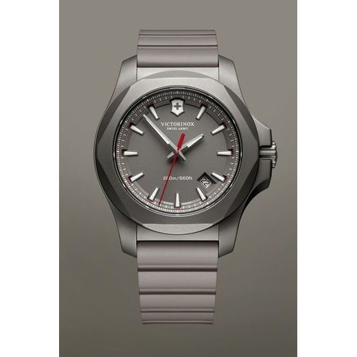 VICTORINOX I.N.O.X. TITANIUM 241757 - VICTORINOX - ZNAČKY