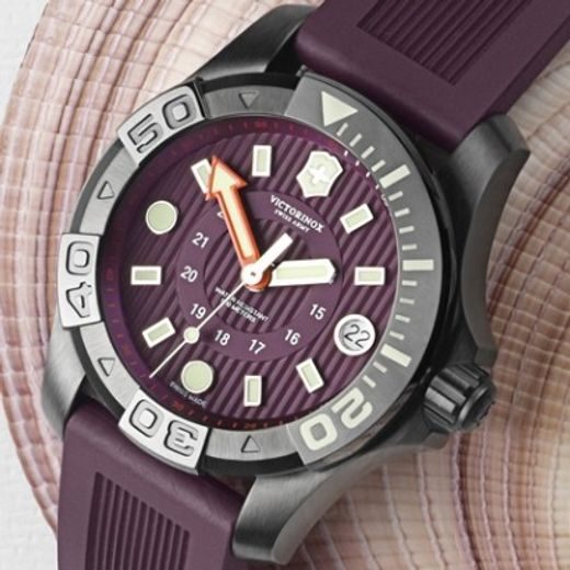 VICTORINOX DIVE MASTER 500 MIDSIZE 241558 - VICTORINOX - ZNAČKY