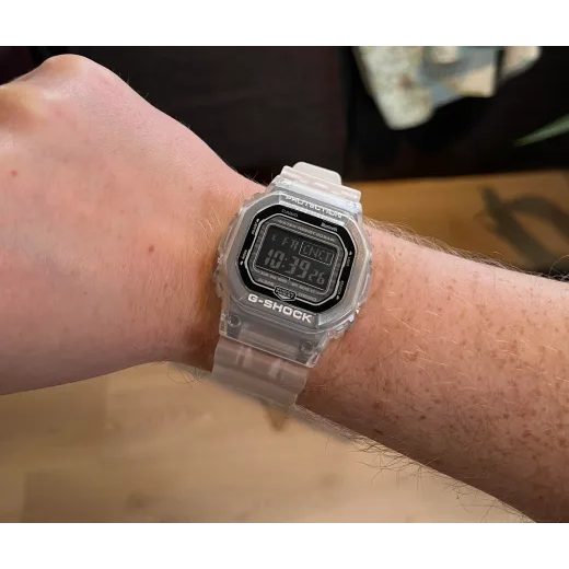 CASIO G-SHOCK DW-B5600G-7ER - G-SHOCK - ZNAČKY