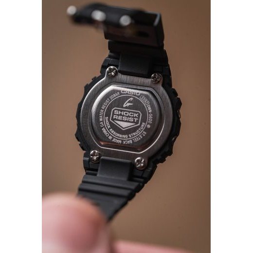 CASIO G-SHOCK NANO DWN-5600-1ER - CLASSIC COLLECTION - ZNAČKY