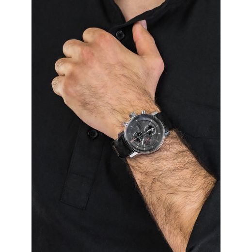 VOSTOK EUROPE GAZ-14 WORLD TIMER/ALARM LINE YM26/565A291 - GAZ-14 LIMOUSINE - ZNAČKY